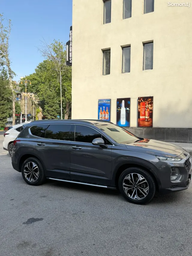 Hyundai Santa Fe 2018 · 2.0 AT