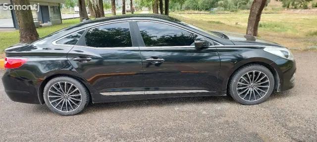Hyundai Grandeur 2016 · 3.0 AT
