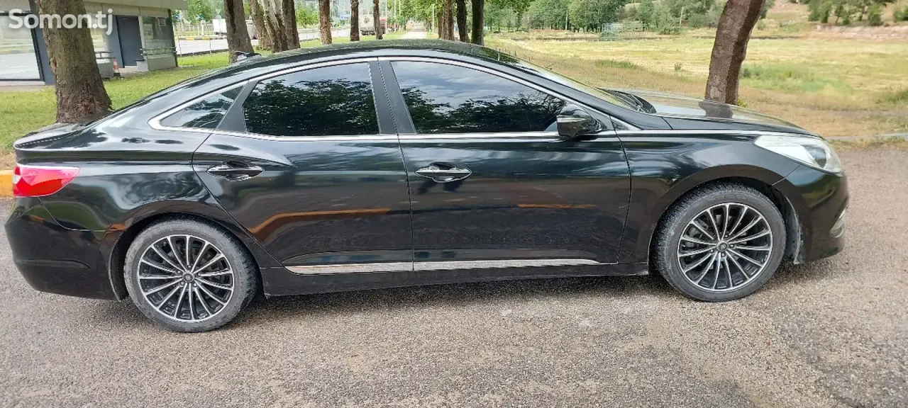 Hyundai Grandeur 2016 · 3.0 AT