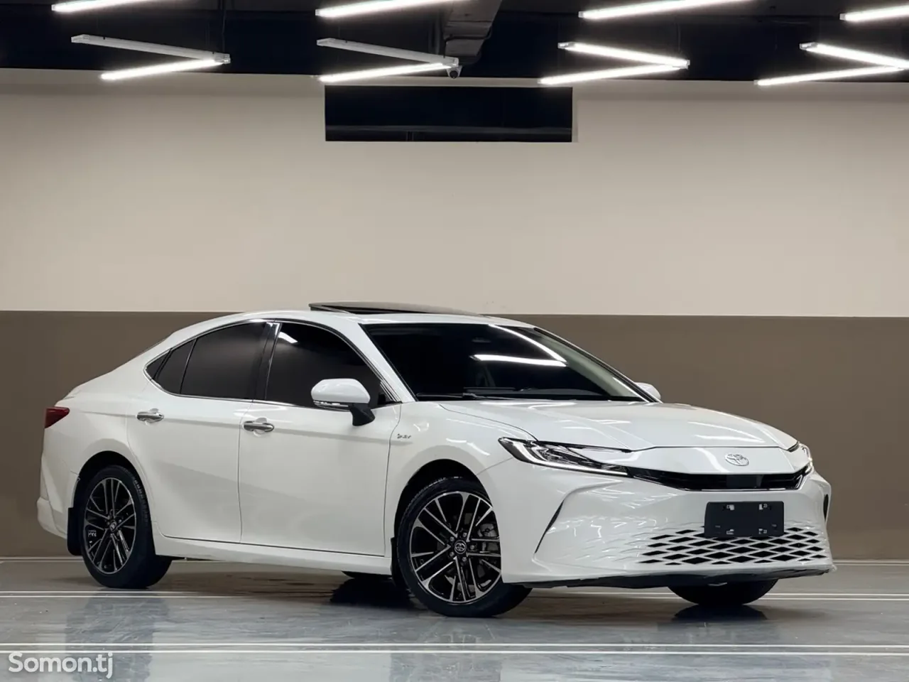 Toyota Camry 2024 · 2.0 AT