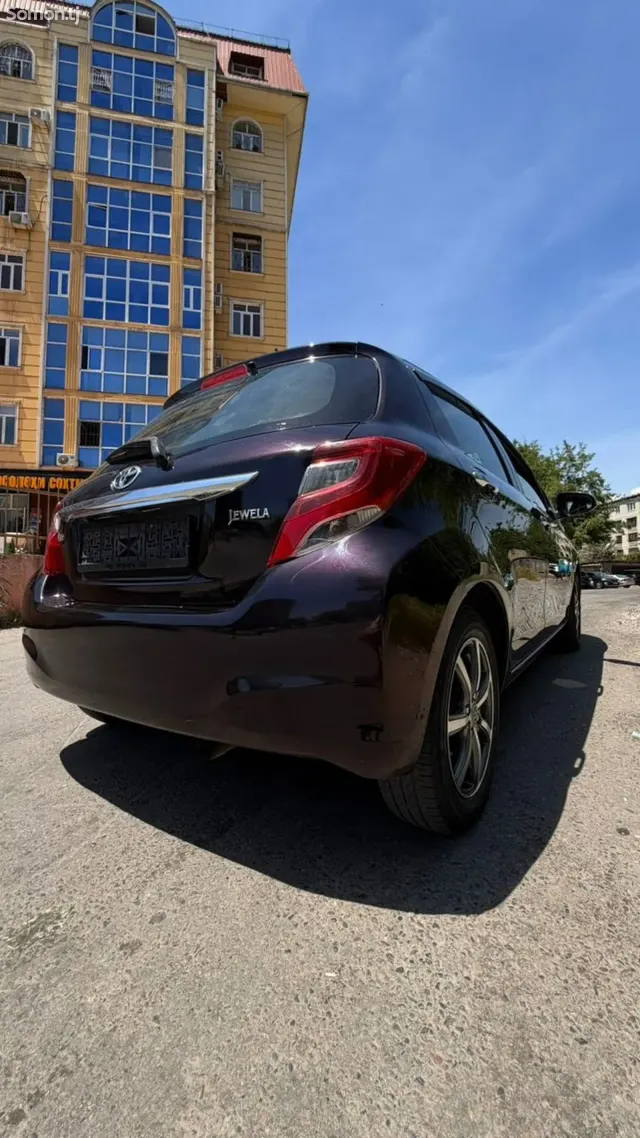 Toyota Vitz 2014 · 1.4 AT