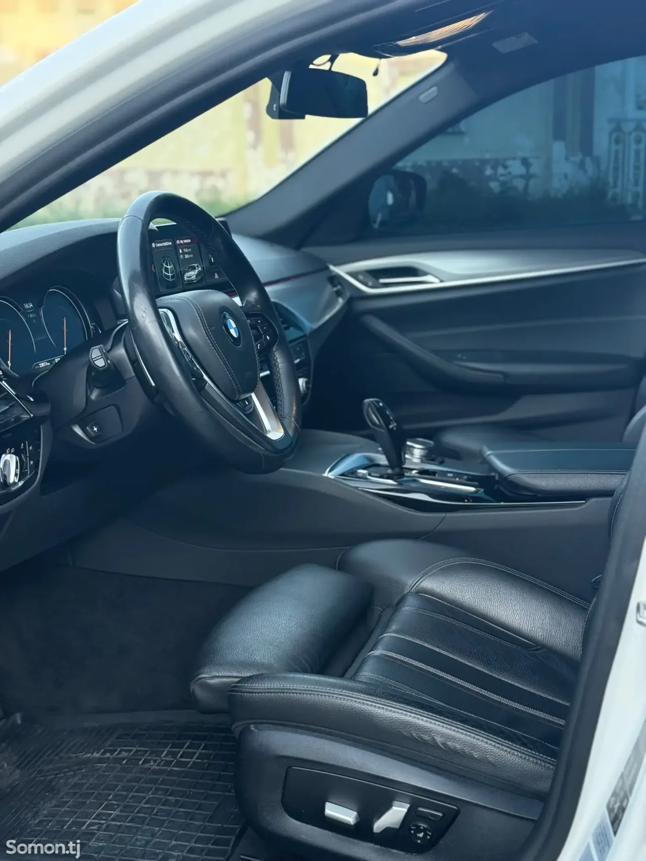 BMW 5 series 2017 · 2.0 AT