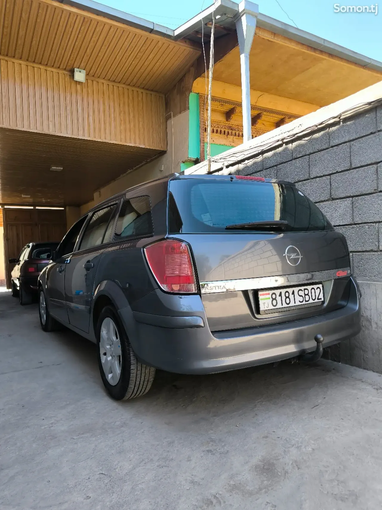 Opel Astra H 2007 · 1.6 MT