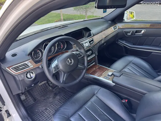 Mercedes-Benz E class 2014 · 3.0 AT