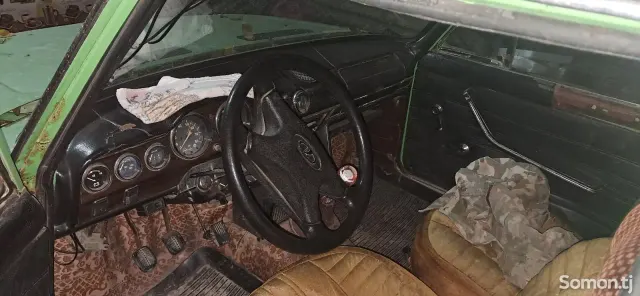 Lada (ВАЗ) 2106 1981 · 1.6 MT