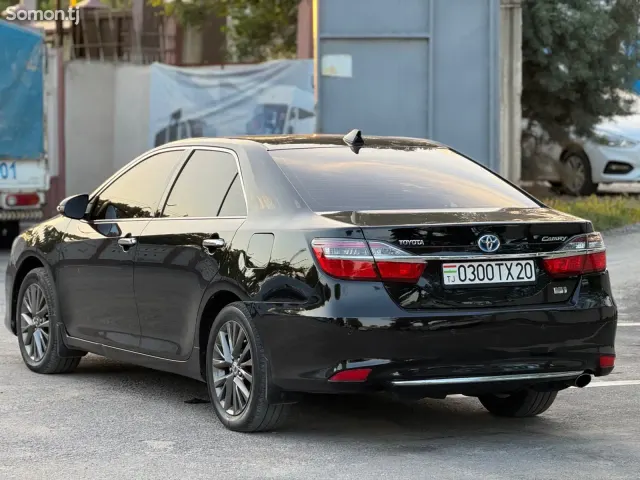 Toyota Camry 2017 · 2.5 AT