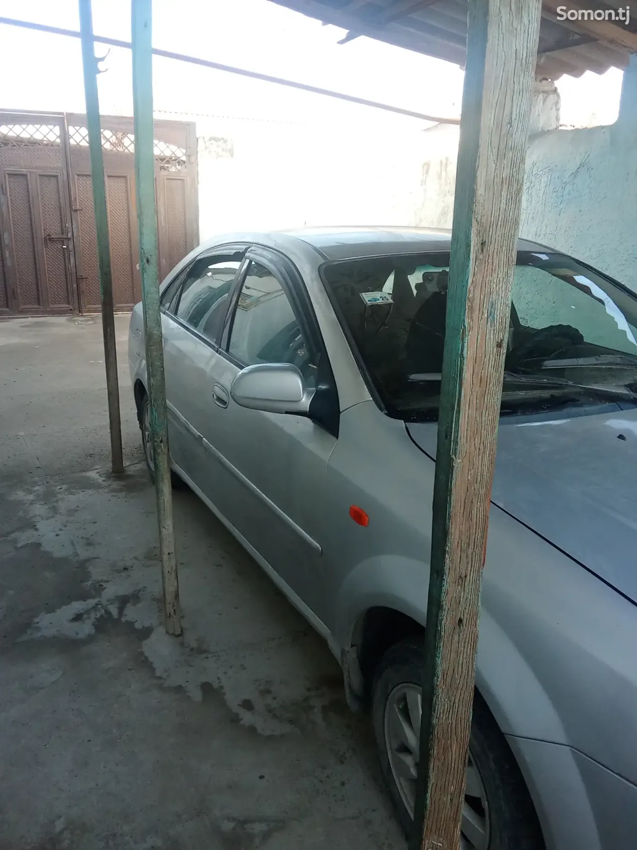 Chevrolet Lacetti 2004 · 1.6 MT