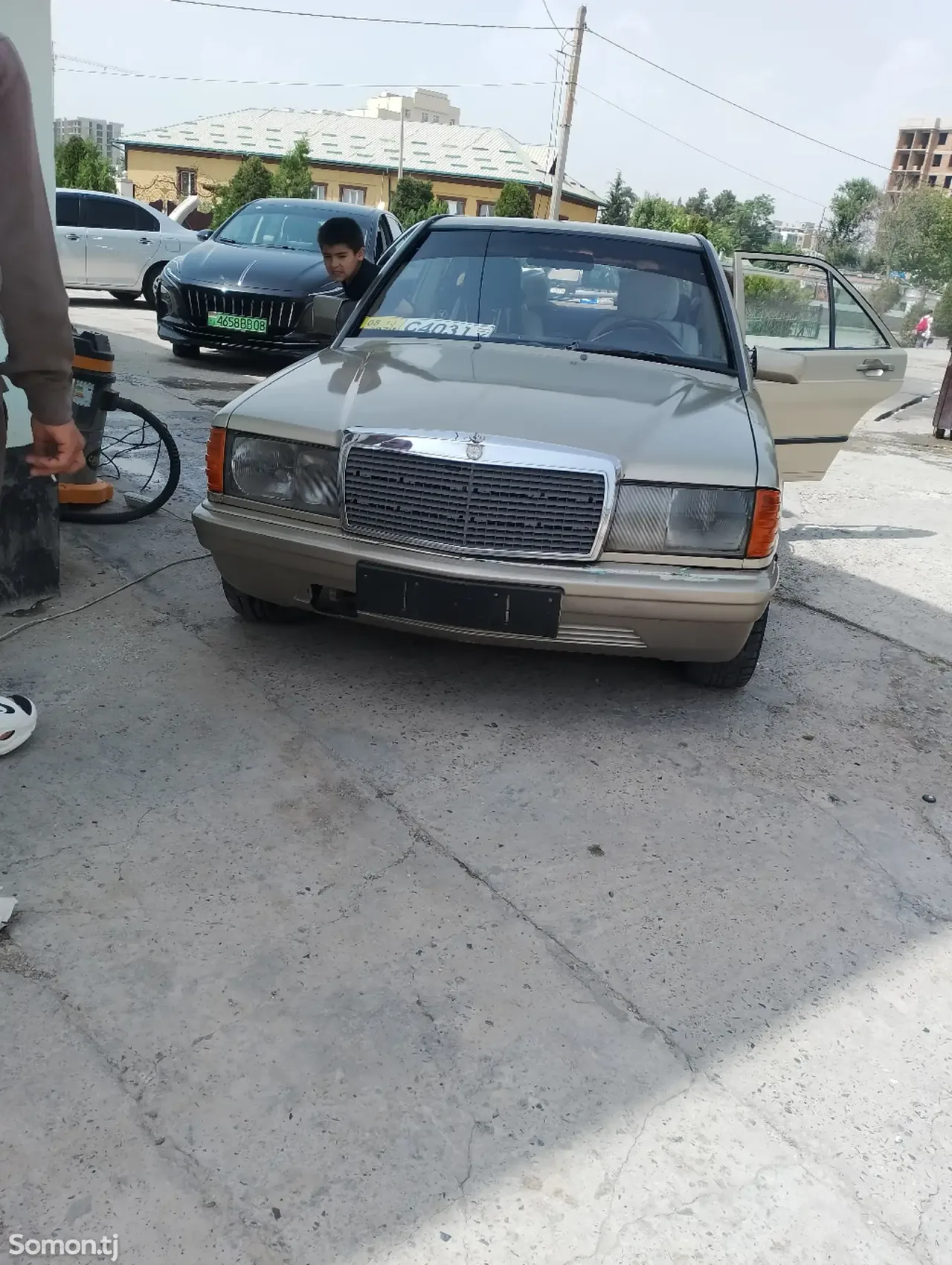 Mercedes-Benz W201 1988 · 1.8 MT
