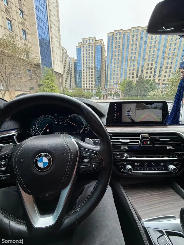 BMW 5 series 2017 · AT