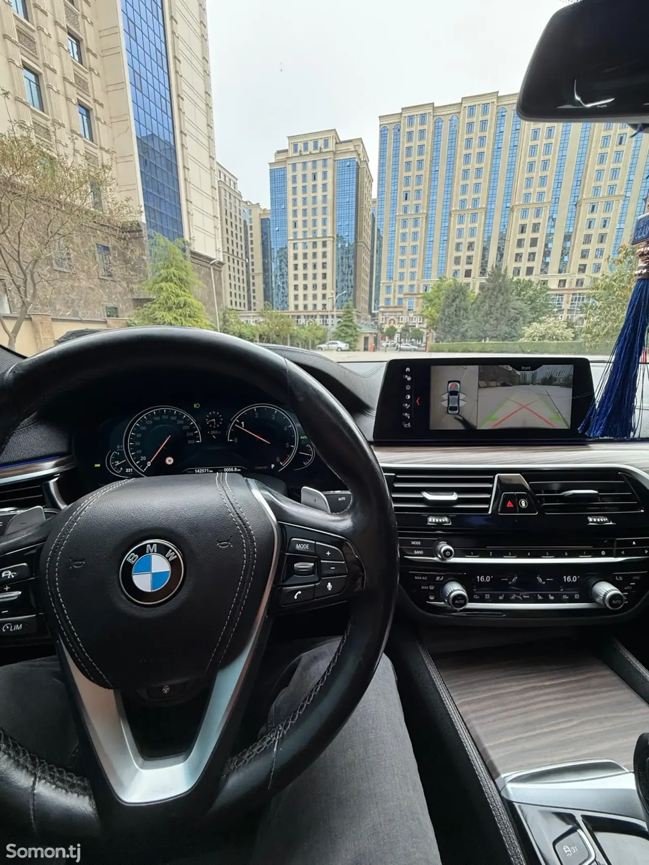 BMW 5 series 2017 · AT