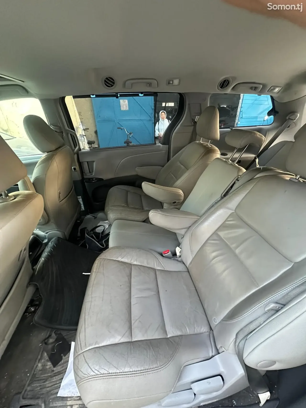 Toyota Sienna 2015 · 3.5 AT