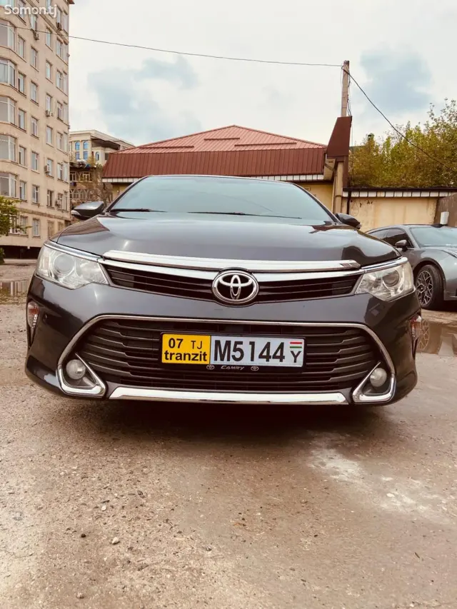 Toyota Camry 2016 · 2.5 AT