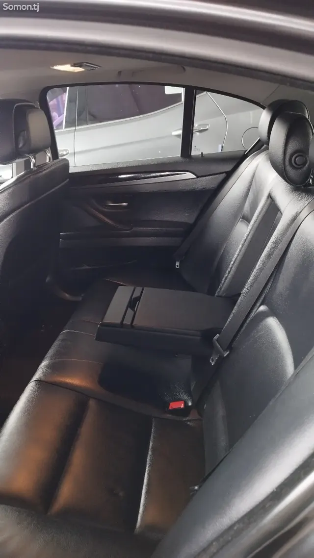 BMW 5 series 2012 · 2.0 AT