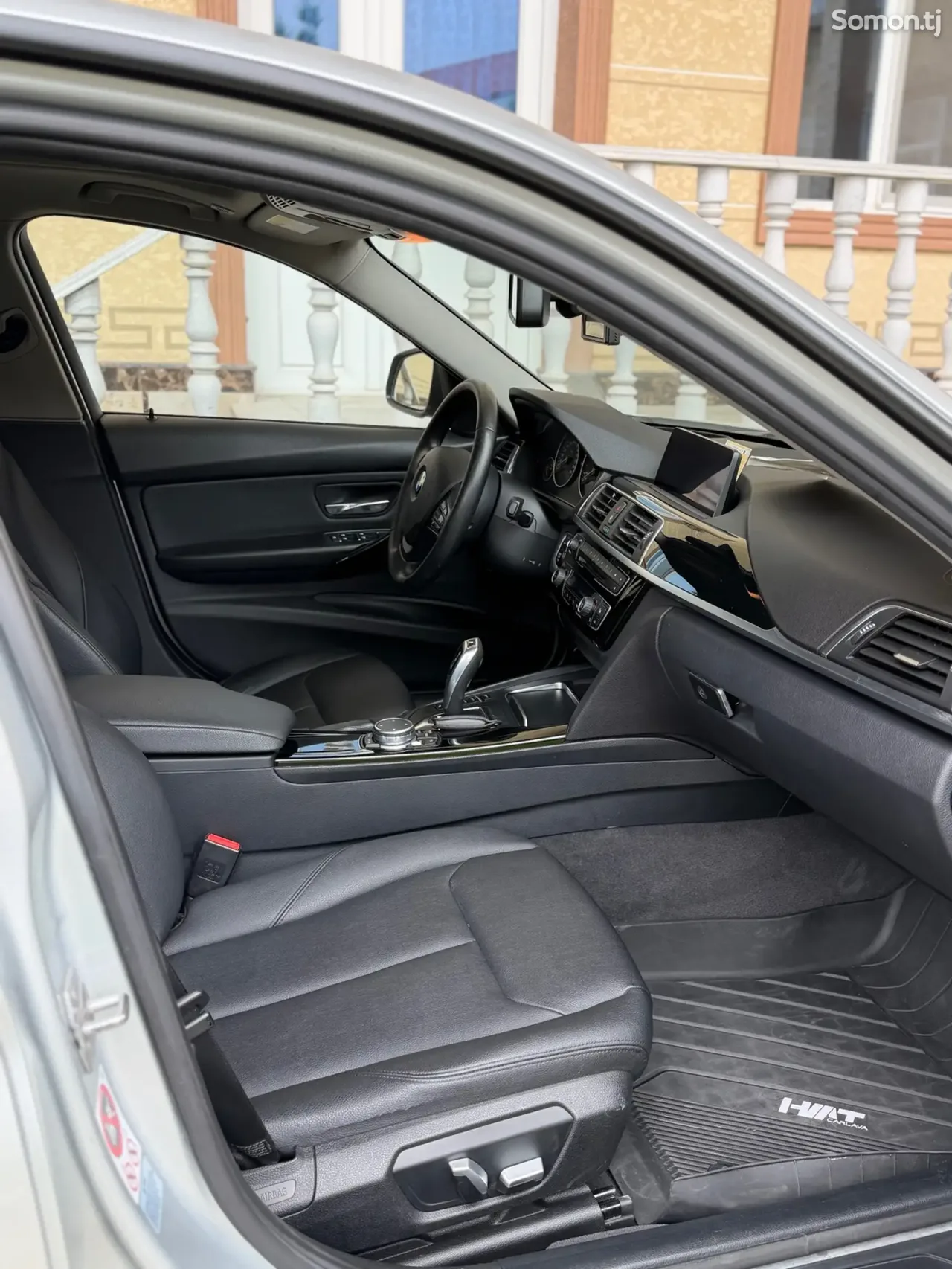 BMW 3 series 2015 · 2.0 AT