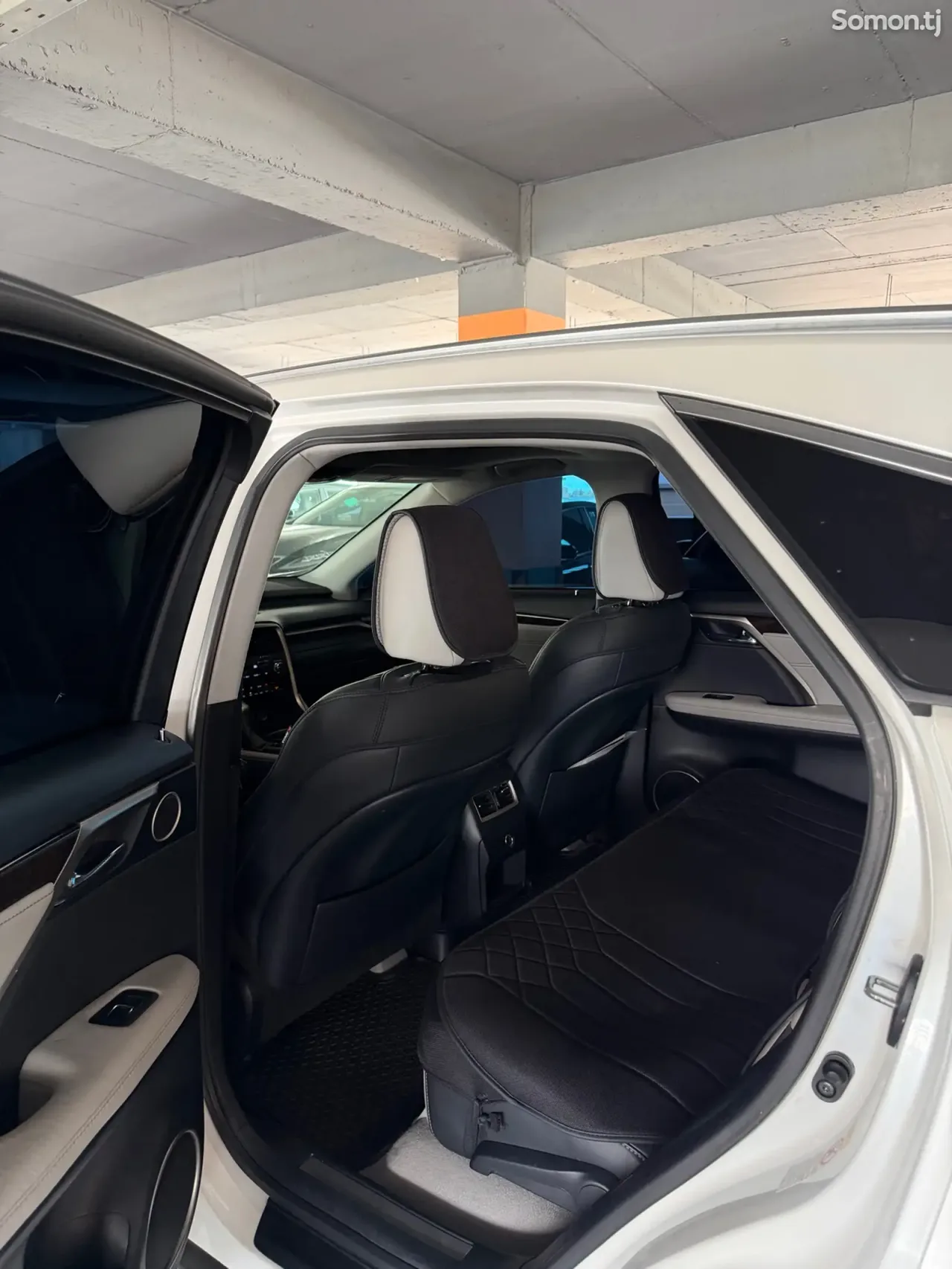Lexus RX series 2016 · 3.5 AT