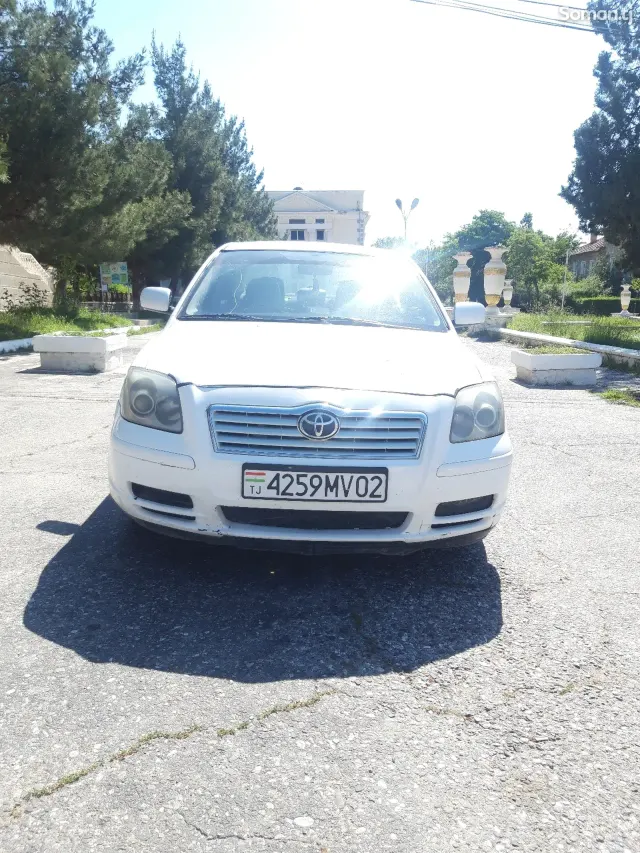 Toyota Avensis 2003 · 2.0 MT