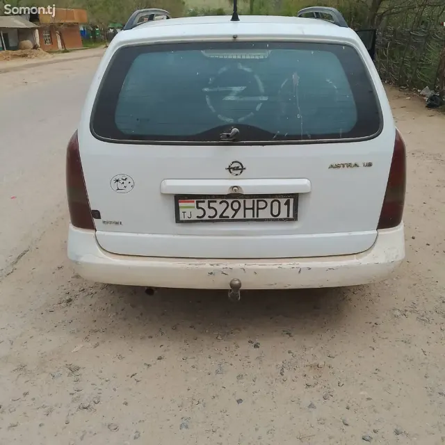 Opel Astra G 1999 · 1.6 MT