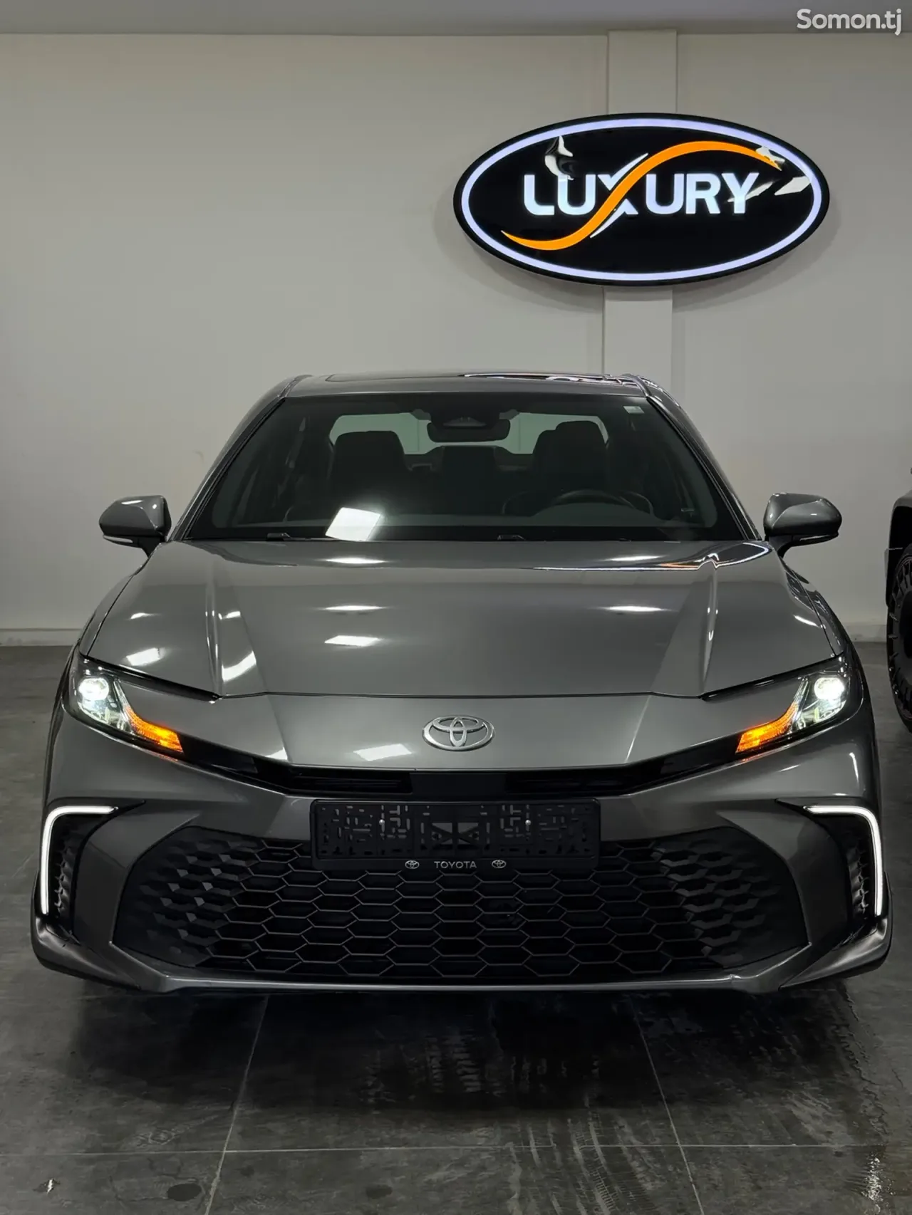 Toyota Camry 2025 · 2.5 AT