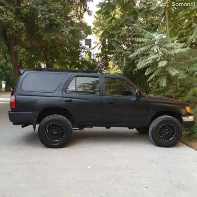 Toyota 4Runner 1999 · 3.4 AT