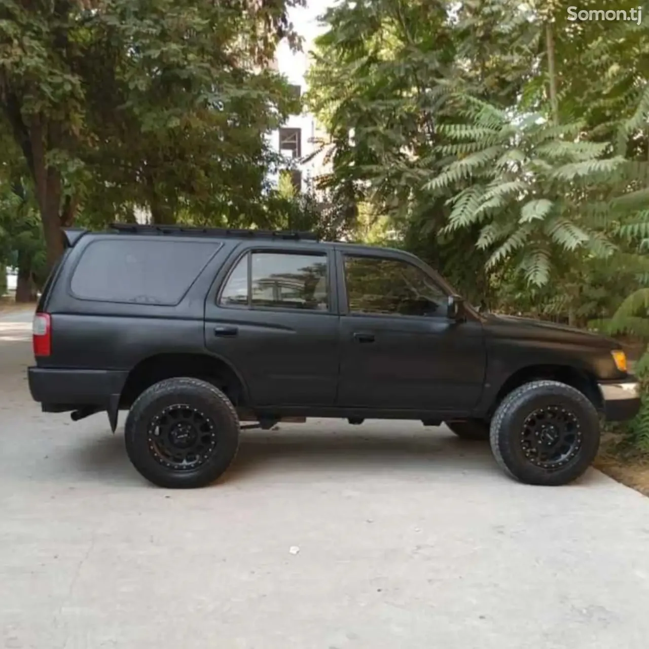 Toyota 4Runner 1999 · 3.4 AT