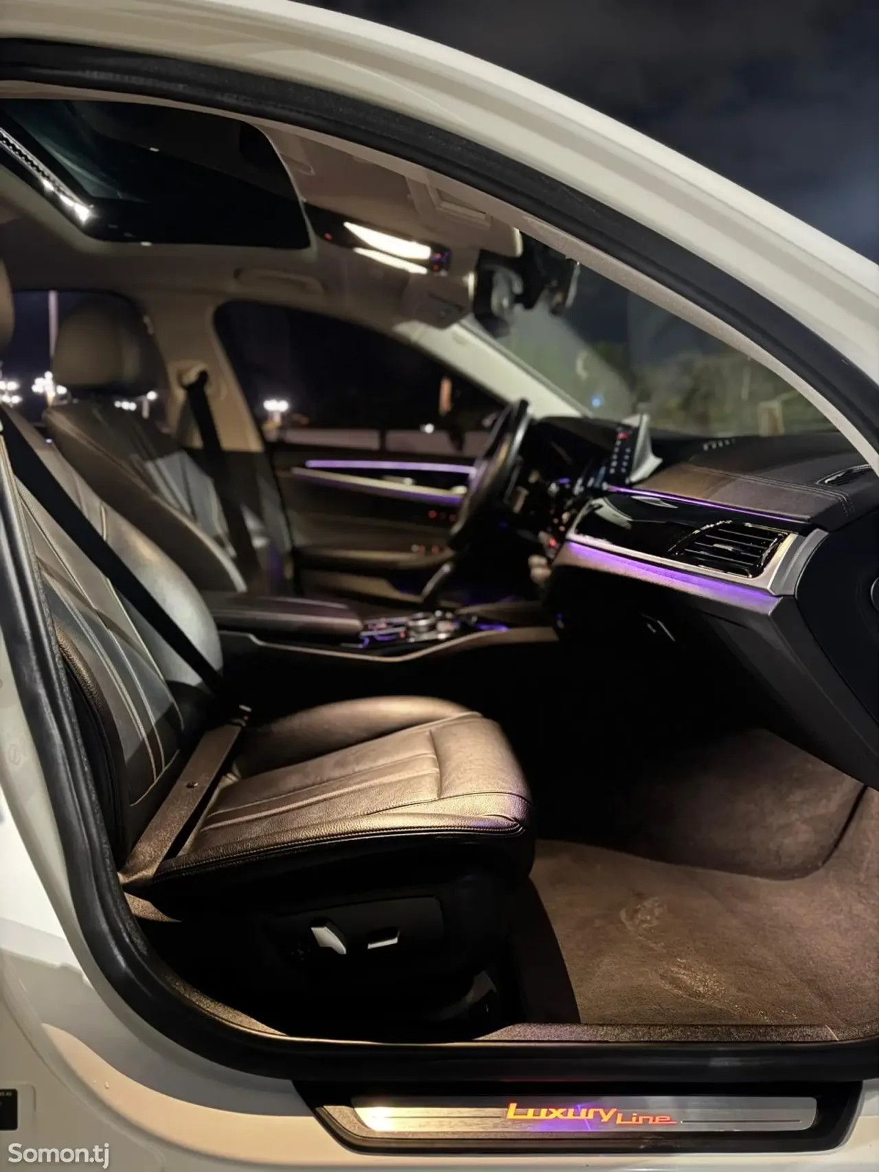 BMW 5 series 2018 · 2.0 AT