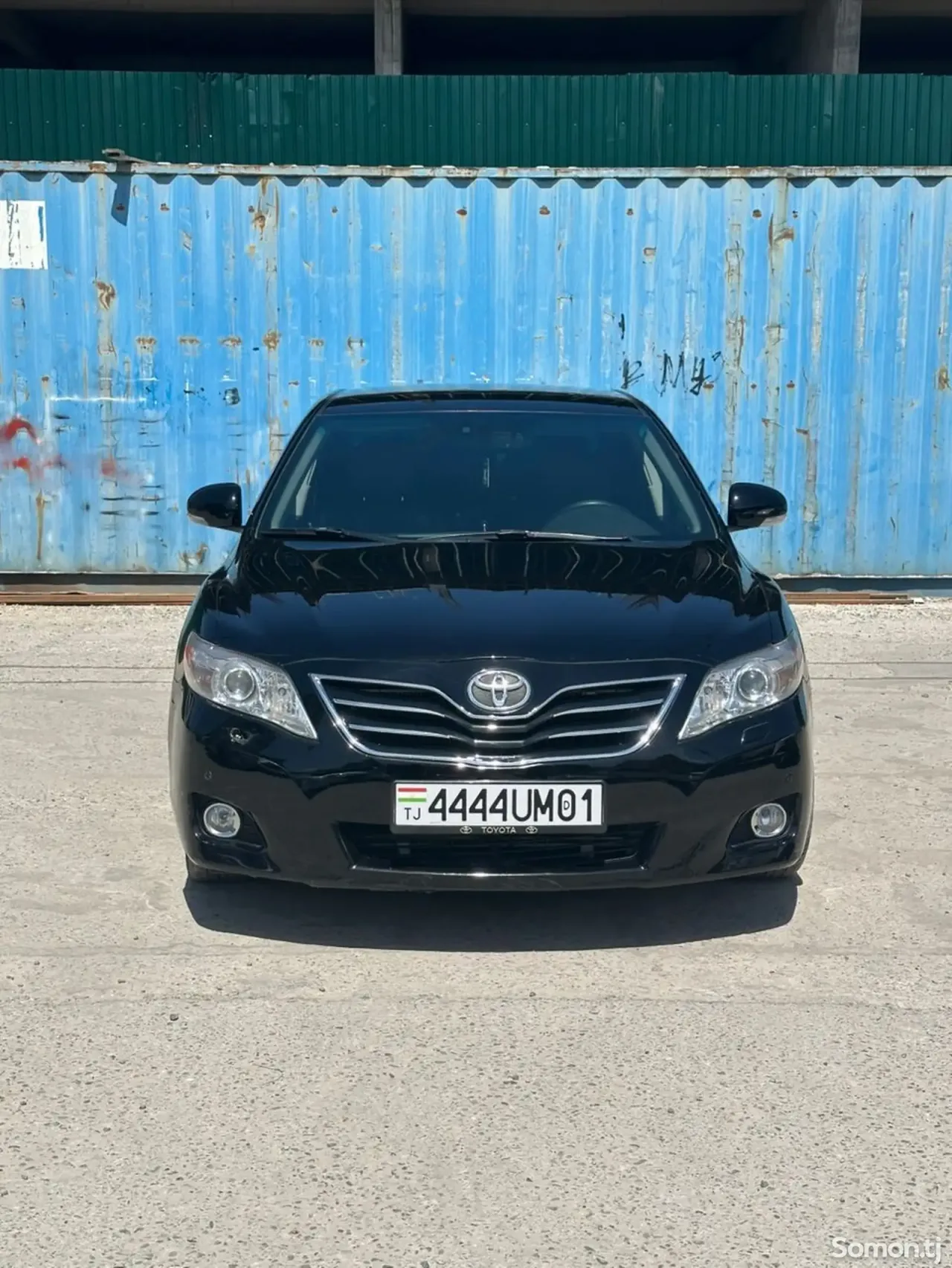 Toyota Camry 2011 · 2.4 AT