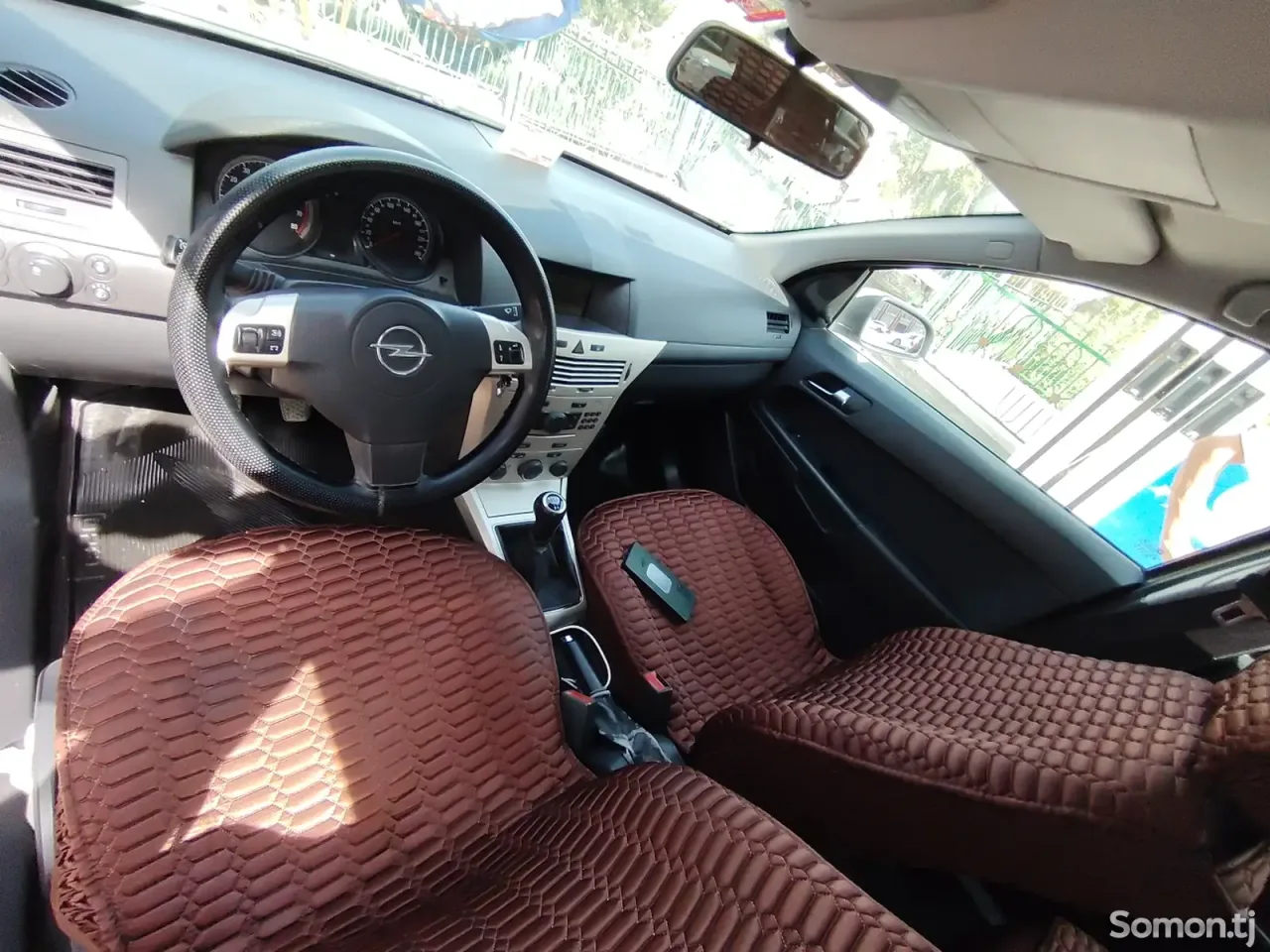 Opel Astra H 2007 · 1.6 MT