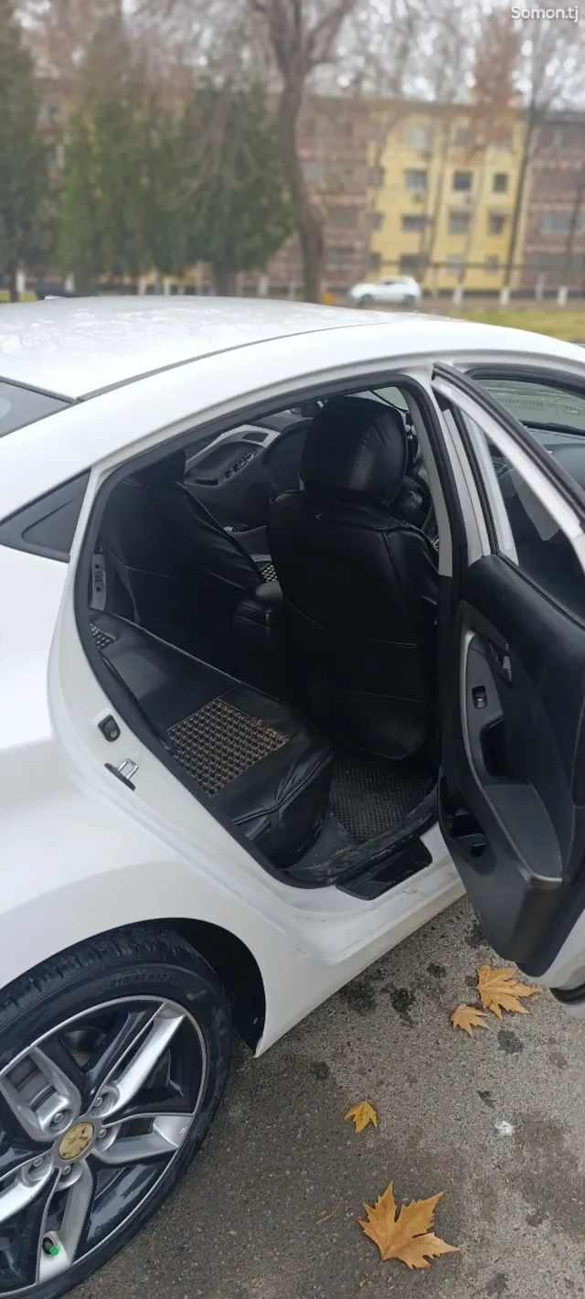 Hyundai Avante 2013 · 1.6 AT