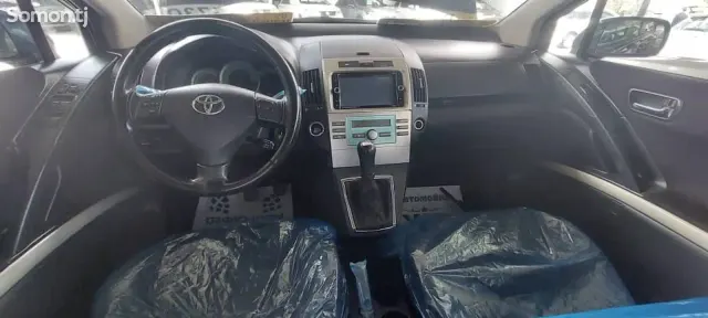 Toyota Corolla Verso 2006 · 1.8 MT