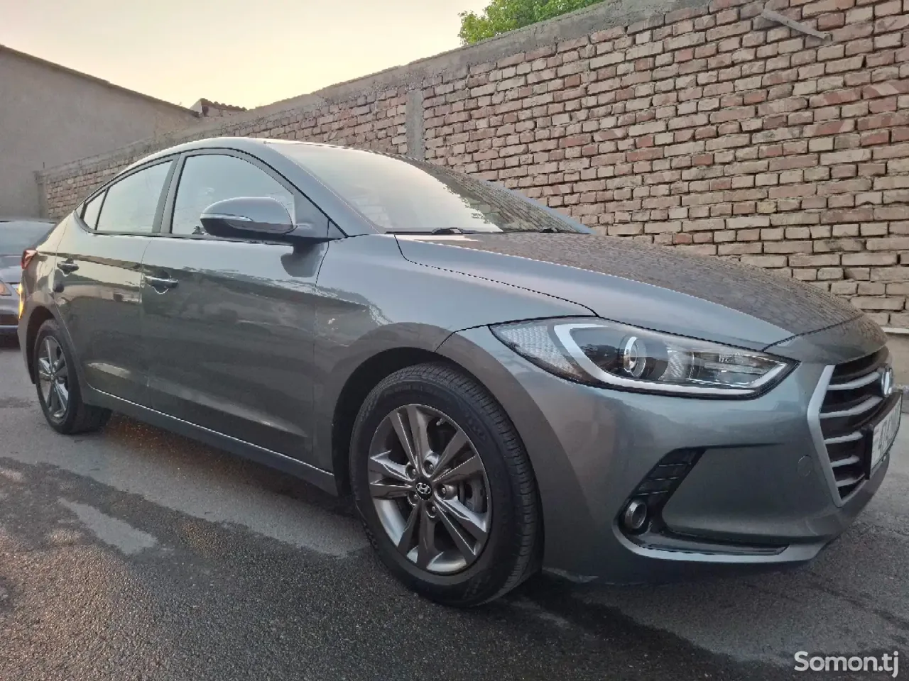 Hyundai Avante 2015 · 1.6 AT