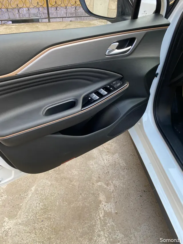 GAC Aion S Plus 2026 · 3.2 AT