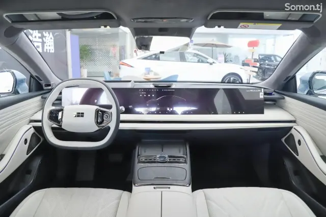 Geely Galaxy E8 2025 · AT