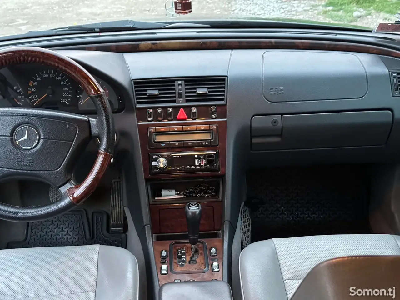 Mercedes-Benz C class 2000 · 2.2 AT