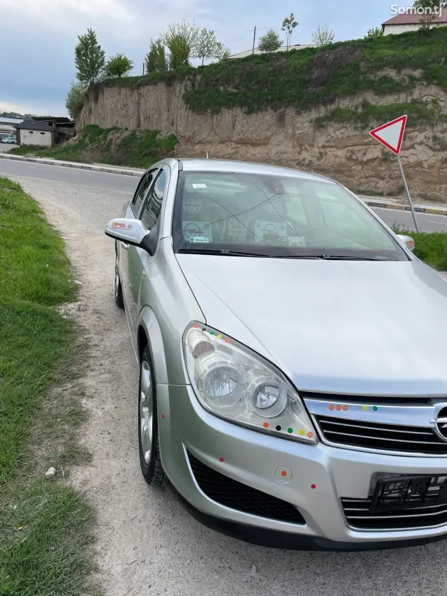 Opel Astra H 2007 · 1.8 MT