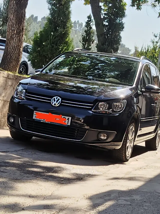Volkswagen Touran 2014 · 1.4 AT