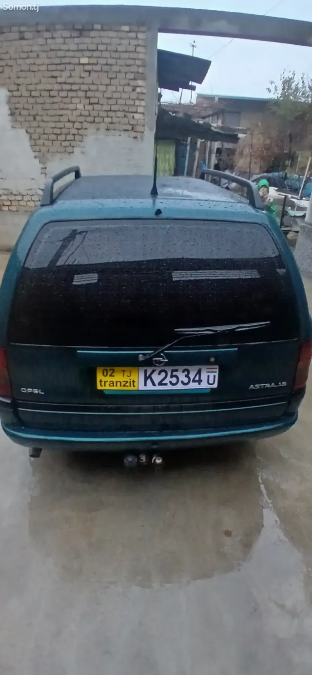 Opel Astra F 1995 · 1.6 MT