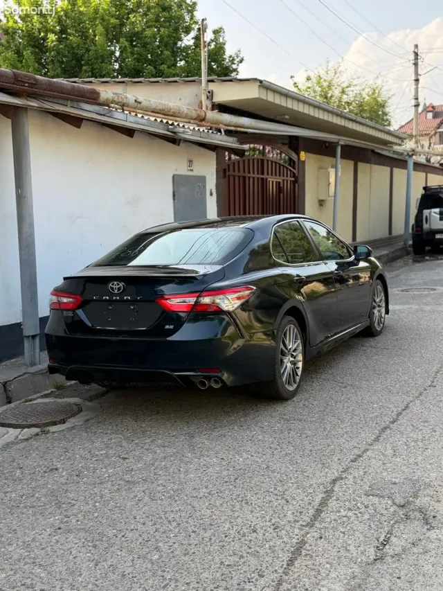 Toyota Camry 2018 · 2.5 AT