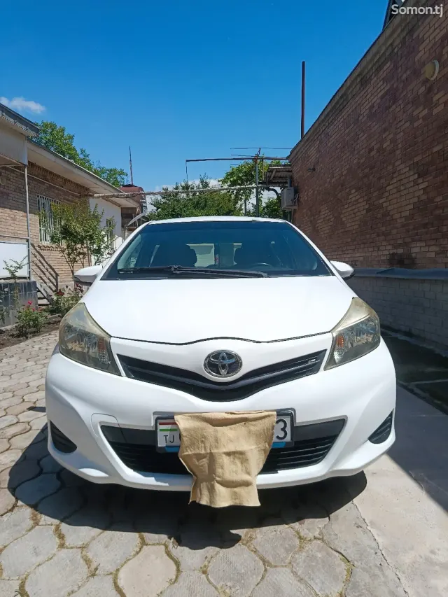 Toyota Vitz 2012 · 1.3 AT