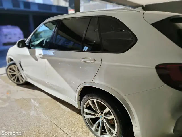 BMW X5 M 2016 · 4.4 MT