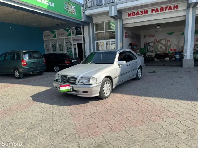 Mercedes-Benz C class 2000 · 2.8 AT