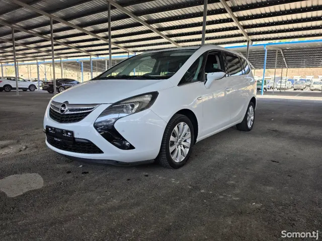 Opel Zafira 2015 · 1.6 MT
