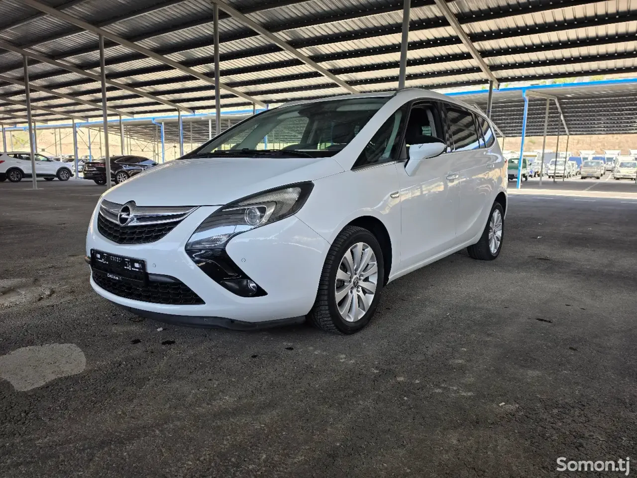 Opel Zafira 2015 · 1.6 MT