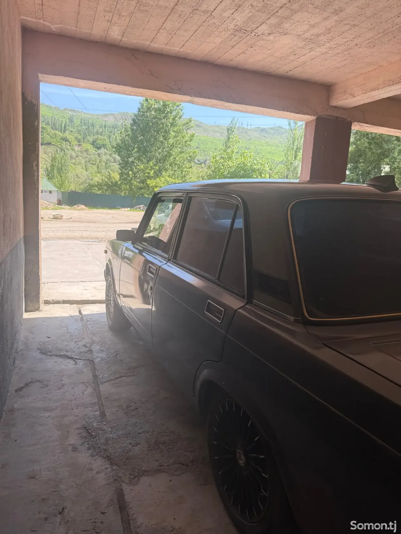 Lada (ВАЗ) 2107 2010 · 1.7 MT