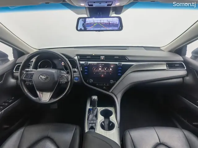 Toyota Camry 2019 · 2.5 AT