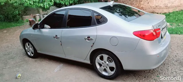 Hyundai Avante 2010 · 1.6 AT
