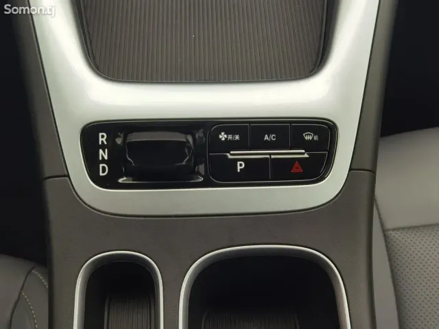 Geely Galaxy Starship 7 2025 · AT