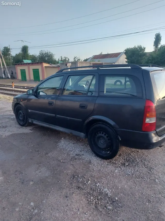 Opel Astra G 1998 · 1.6 MT