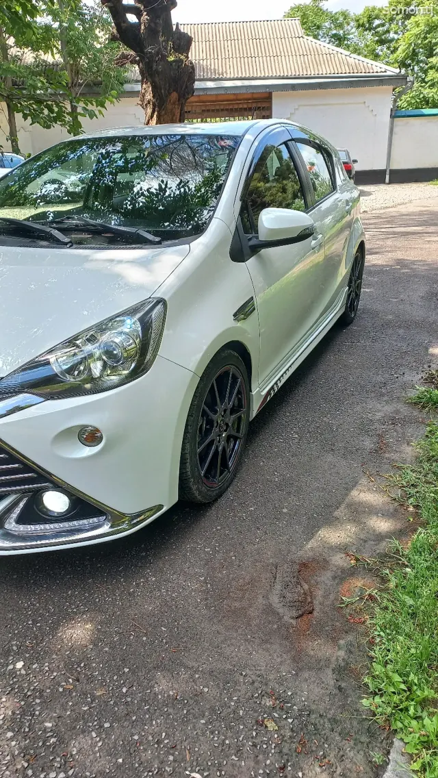Toyota Aqua 2014 · 1.5 AT
