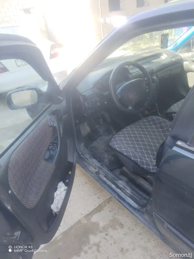 Opel Astra F 1993 · 1.6 MT