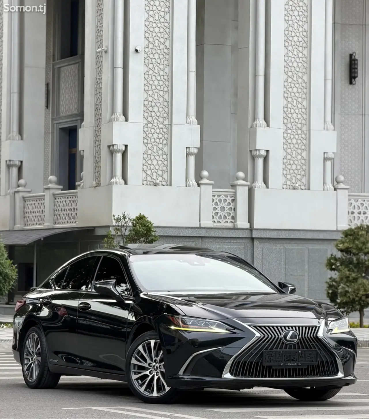 Lexus ES series 2019 · 3.0 AT